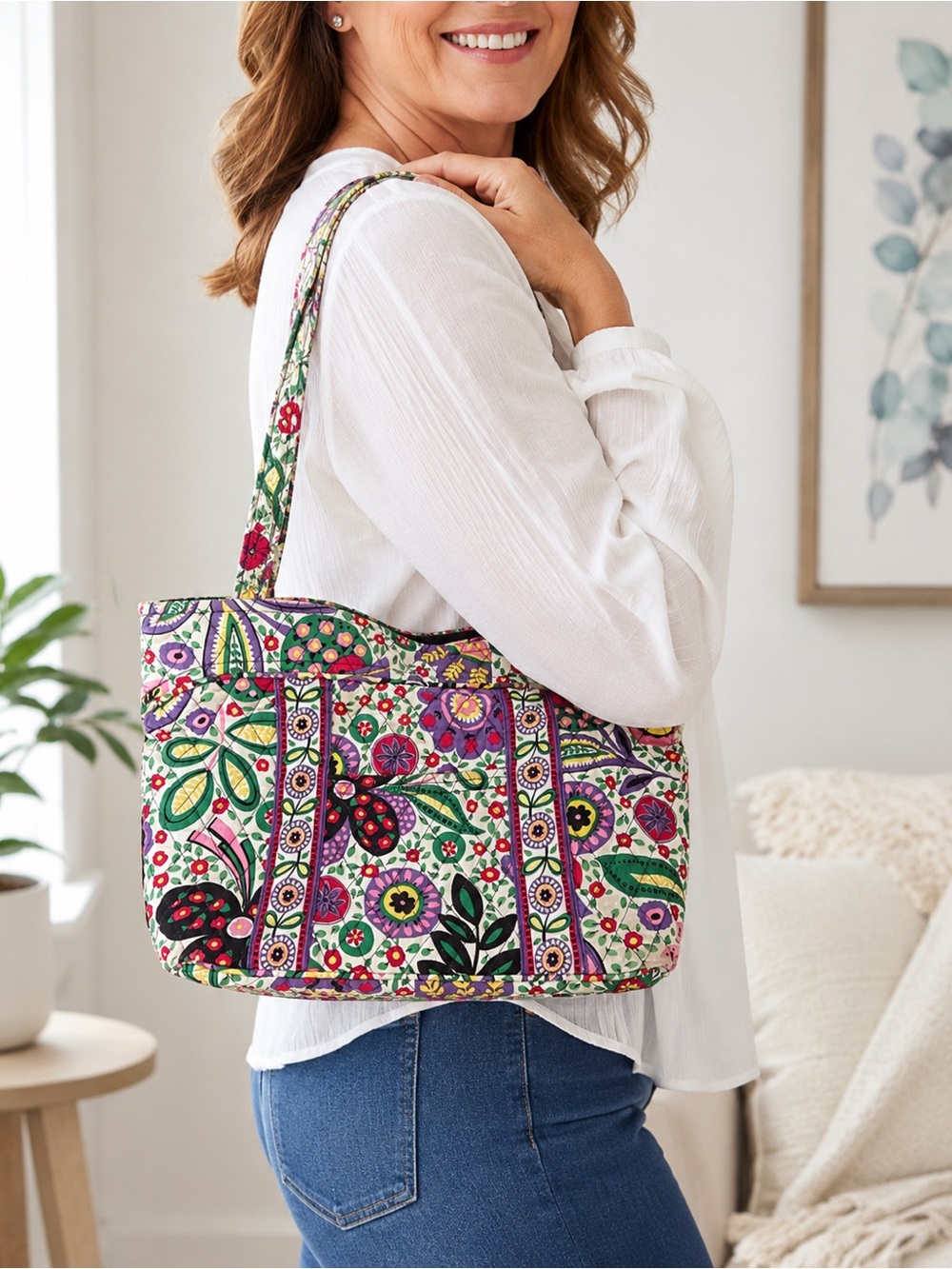 Vera Bradley Viva La Vera Floral Quilted Shoulder Bag. Top Zip Multiple Pockets